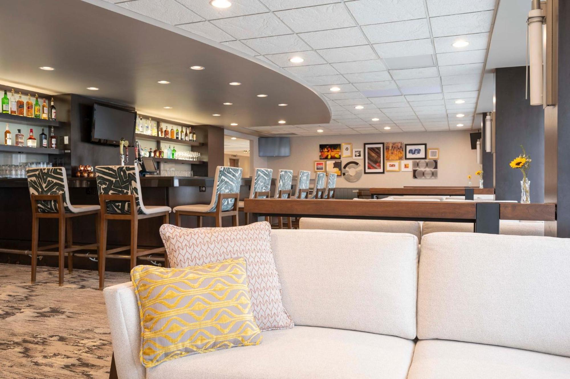 Crowne Plaza Indianapolis-Airport By Ihg Hotell Eksteriør bilde