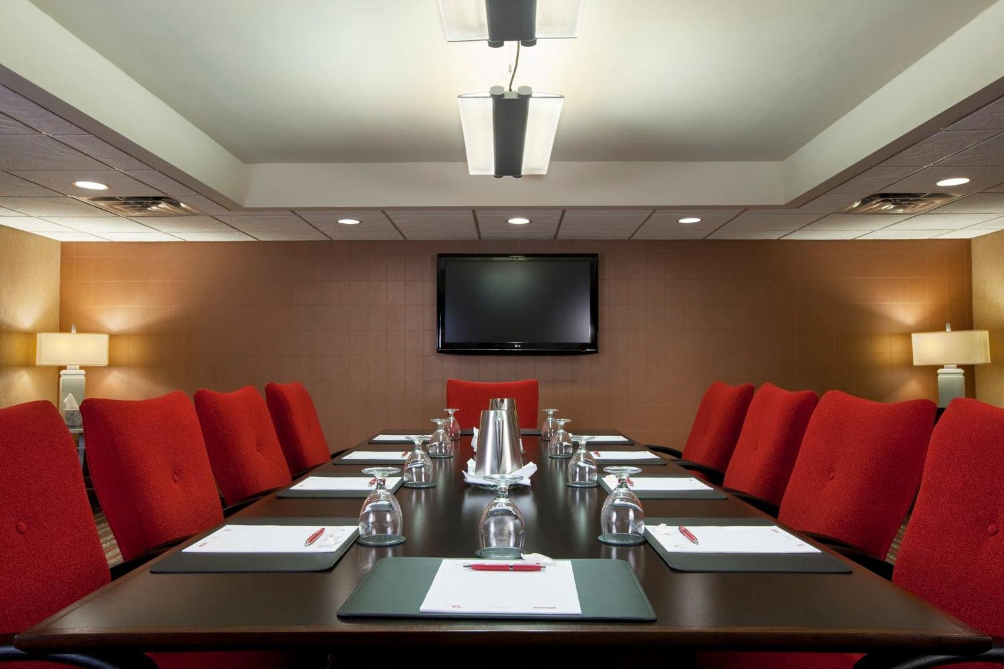 Crowne Plaza Indianapolis-Airport By Ihg Hotell Eksteriør bilde