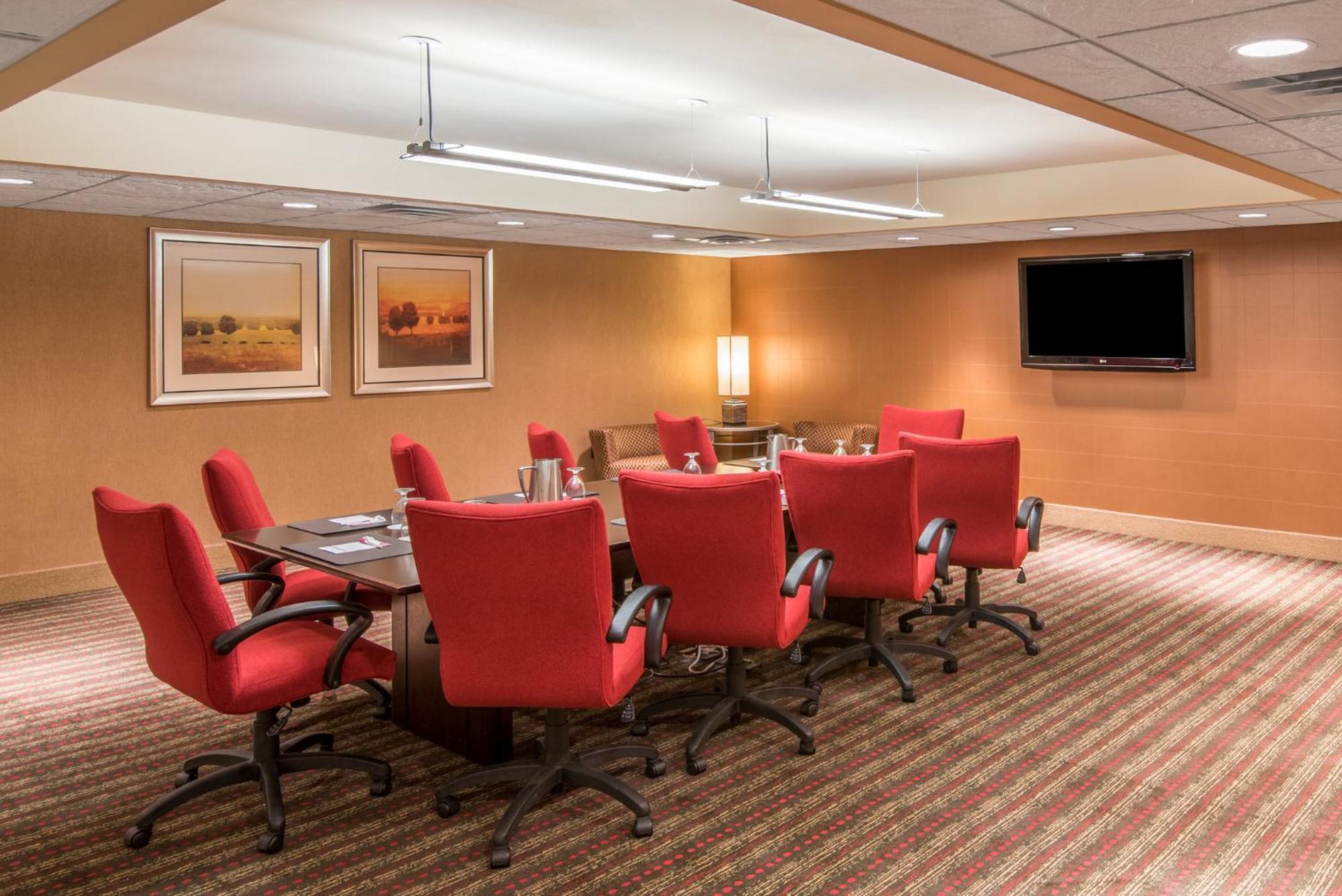 Crowne Plaza Indianapolis-Airport By Ihg Hotell Eksteriør bilde